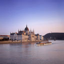 AmaSonata in front of the Budapest Parliament building