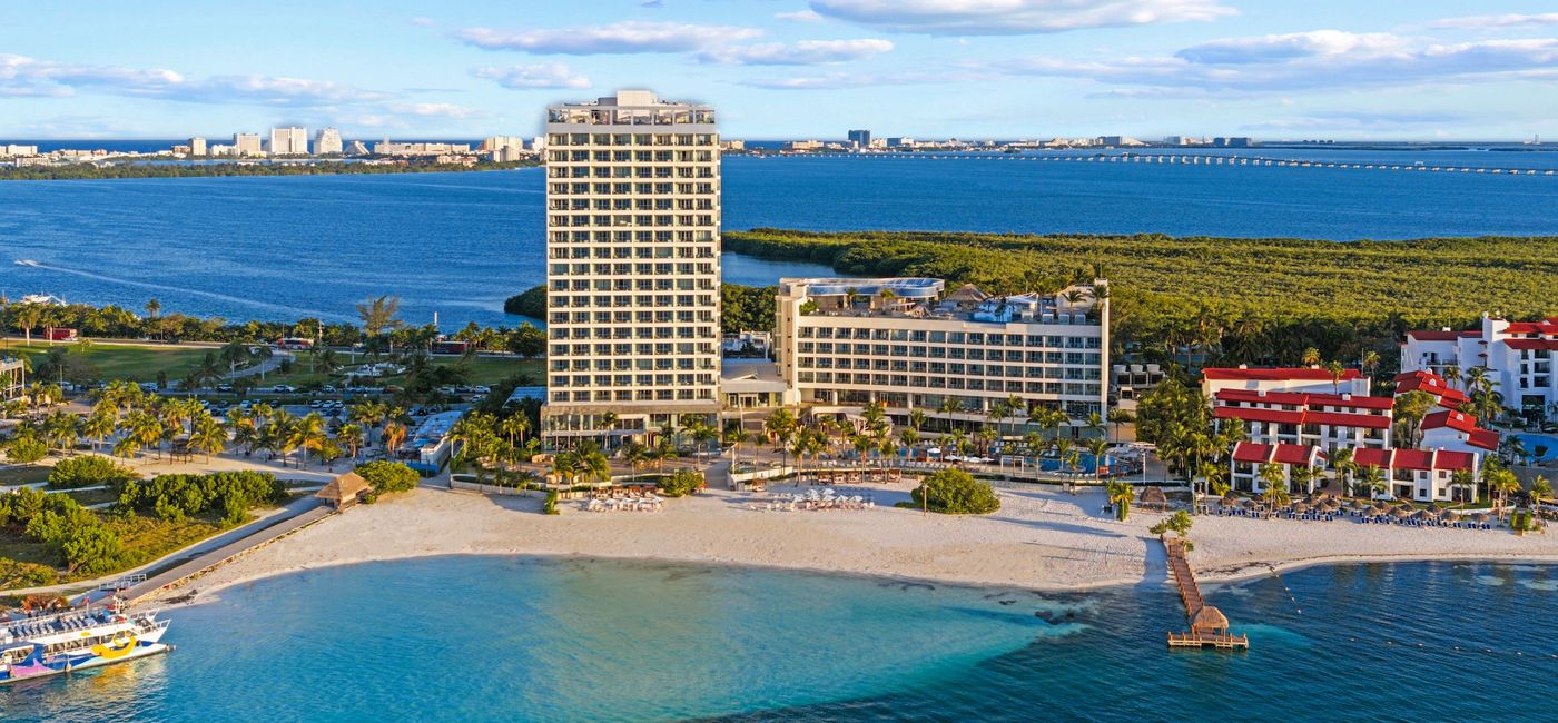 Image: Amàre Cancún Adults Only All-Inclusive Resort, Curio by Hilton (Source: Hilton Media License)