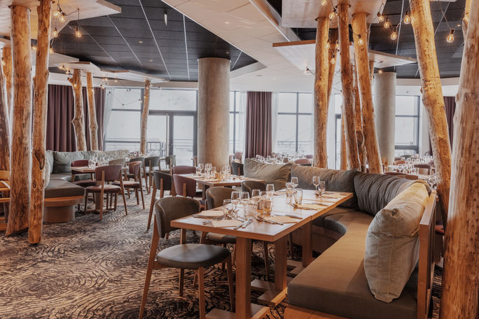 A dining room at the Med Tignes club, located in the French Alps. Club Med, French Alps Resorts, All-Inclusives, Resorts In The French Alps, Tignes