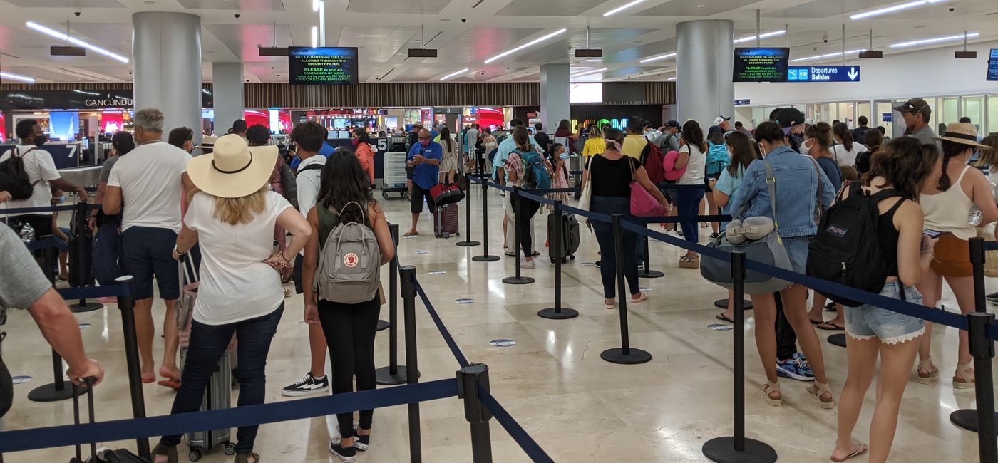 Image: The security line at Cancun Airport (photo by Eric Bowman)