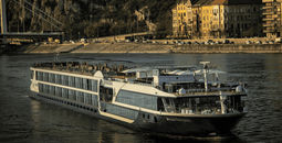 Sailing with Avalon