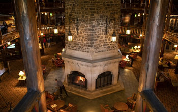 Fairmont Le Château Montebello, resorts in Quebec, Quebec resorts, Quebec hotels, hotels in Quebec, unique hotel lobbies, Fairmont hotels & resorts
