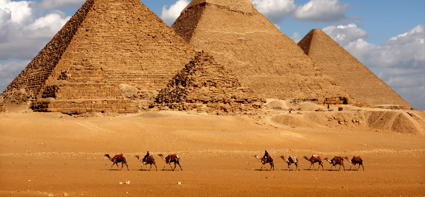 Image: Les pyramides de Gizeh (Source: Adobe Stock)