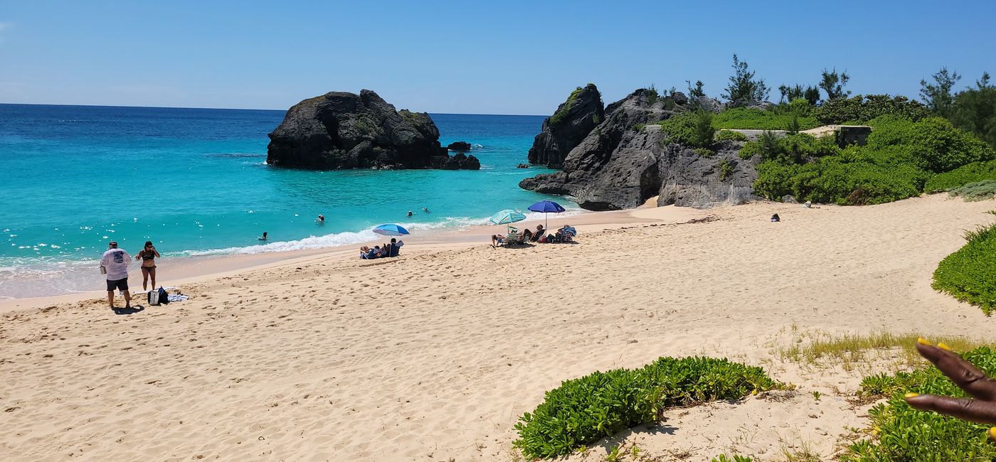 Image: Vacation packages offering special airfares are now available from BermudAir. (Photo by Brian Major)