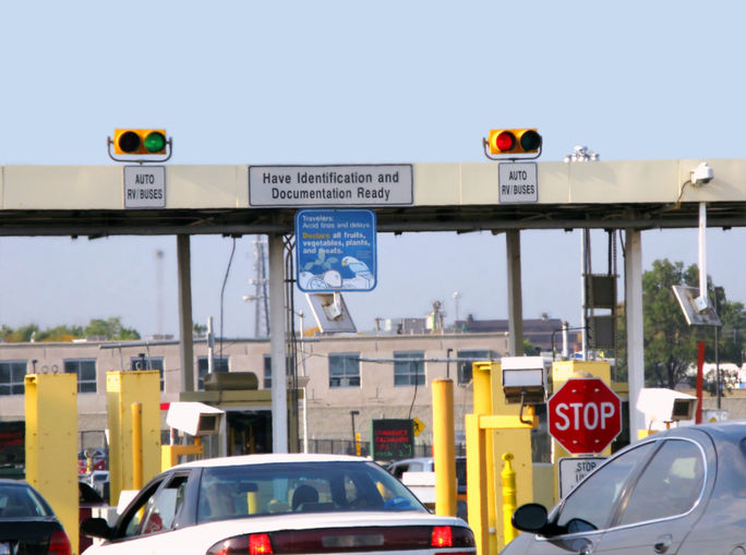 Congested U.S. and Canadian border crossing.