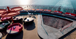 The Athletic Club aboard Valiant Lady