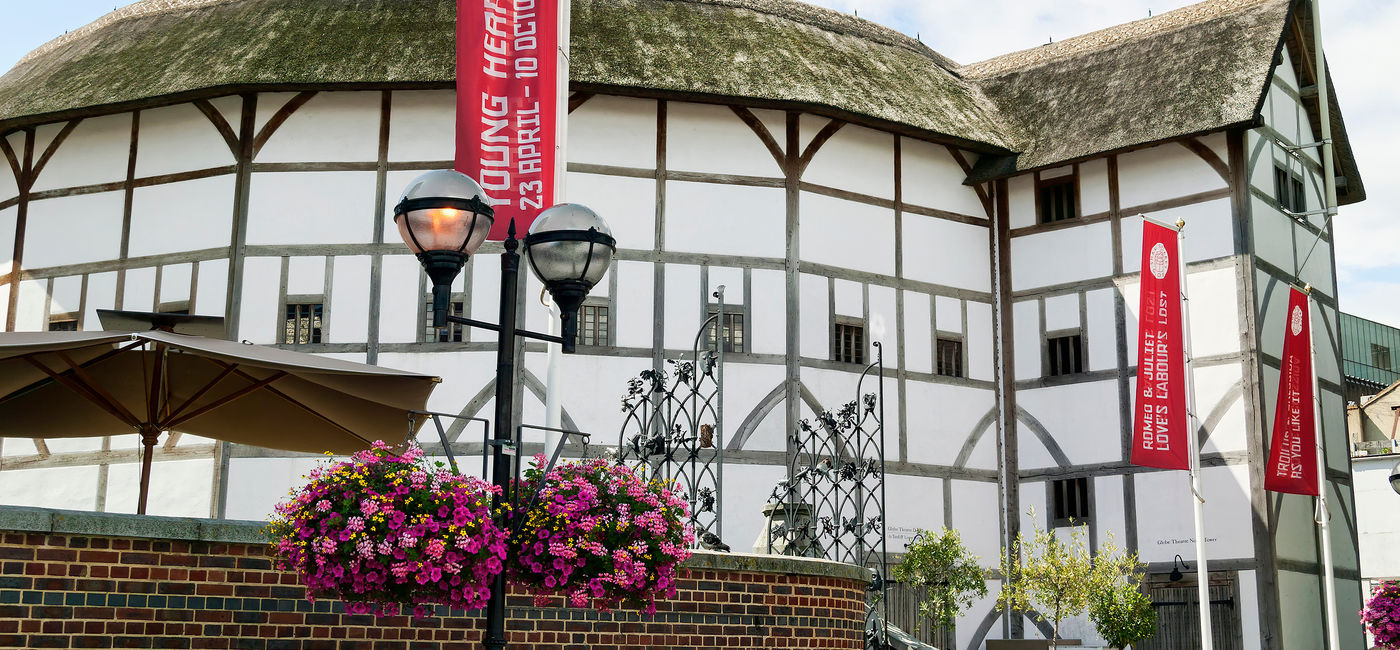 Image: Le Globe Theatre de Londres (Photo Credit: Adobe Stock/Tony Baggett)