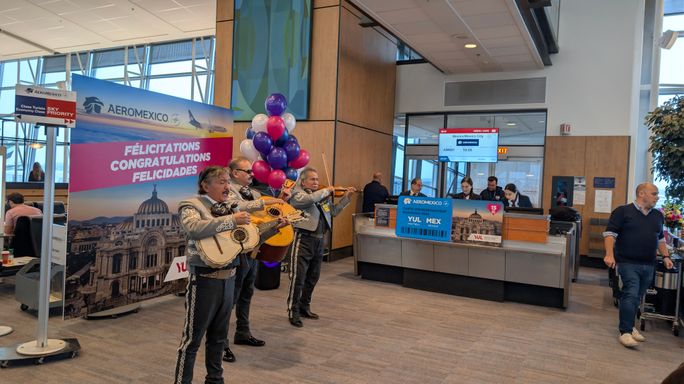 A mariachi band performs at YUL A mariachi band performs at YUL