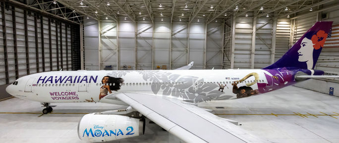 Hawaiian Airlines' special Moana 2 aircraft design