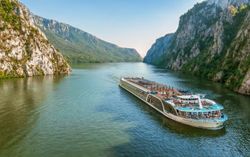 AmaMagna sails the Danube