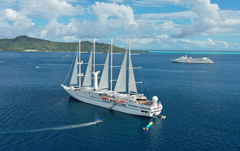 Windstar ships in Tahiti