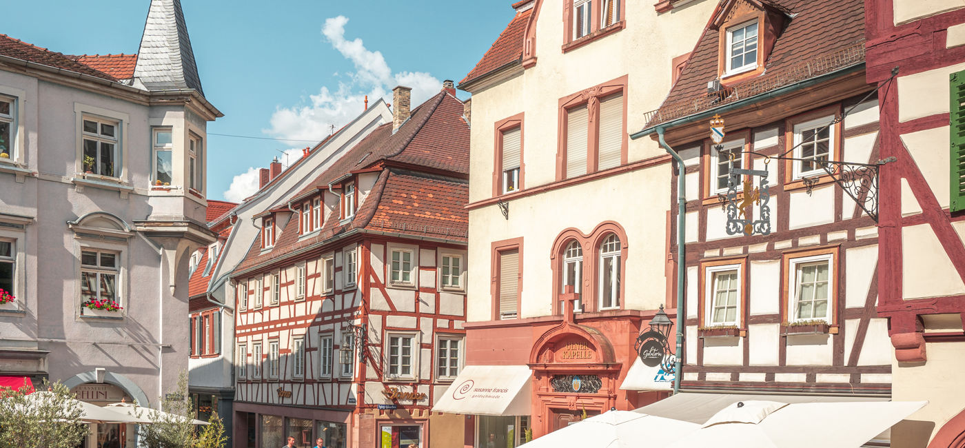 Image: Weinheim Kufpfalz Marketplace (Photo Credit: Black Forest Production GmbH)