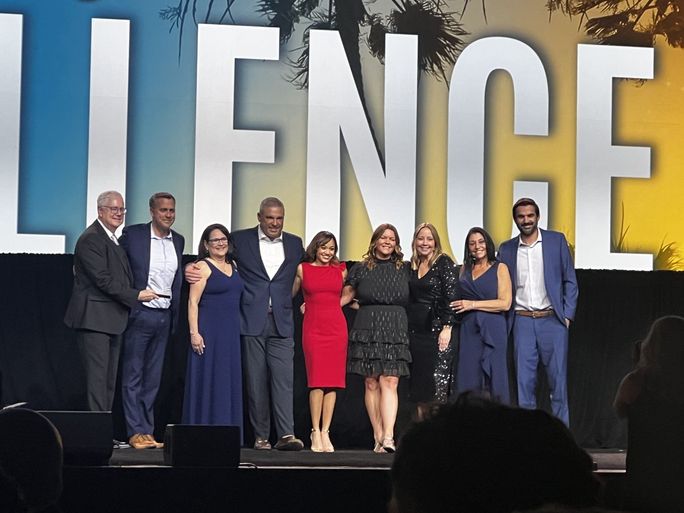 Travel Leaders Network Honors Avoya Travel With Chairman’s Elite Award