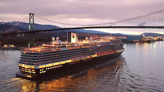 Koningsdam enters Vancouver Koningsdam passes under the Lion's Gate Bridge.