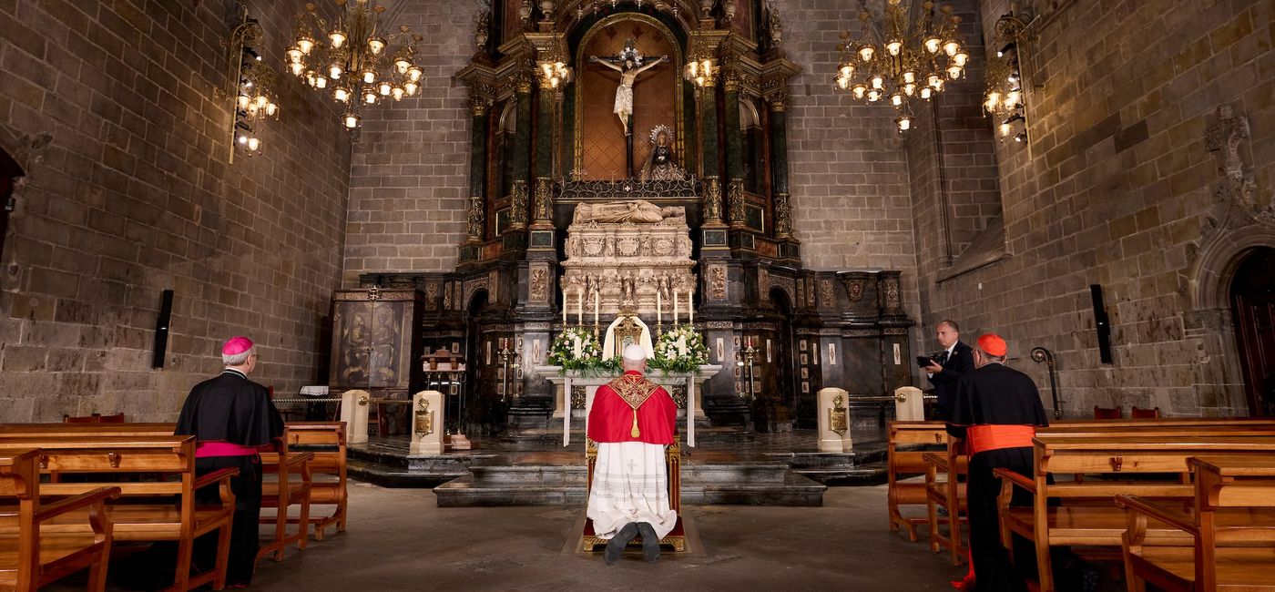 Image: Pope Leo XIV in  Sagrada Familia’s now-completed Tower of Jesus Christ. (Source: Arquebisbat de Barcelona/Dr. G. SIMON)