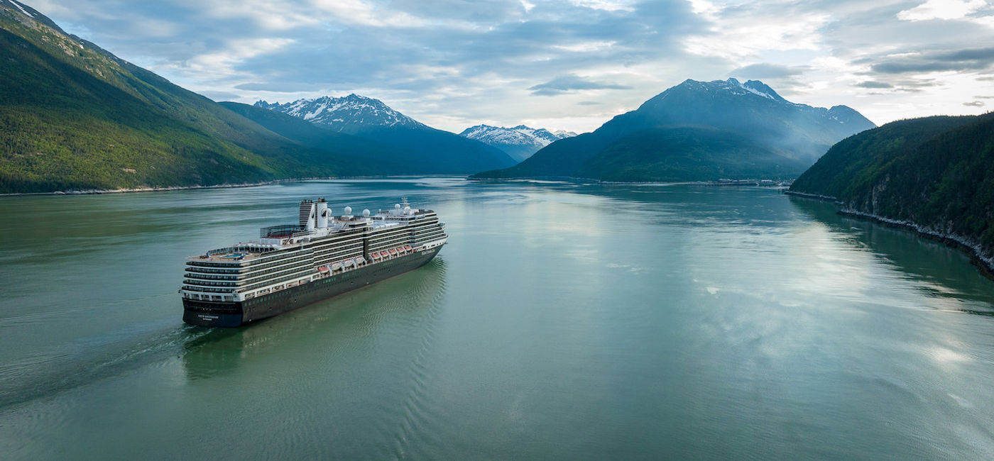 Image: Nieuw Amsterdam in Skagway, Alaska. (photo via Holland America Line)