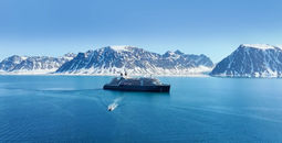 Seabourn Venture in Antarctica
