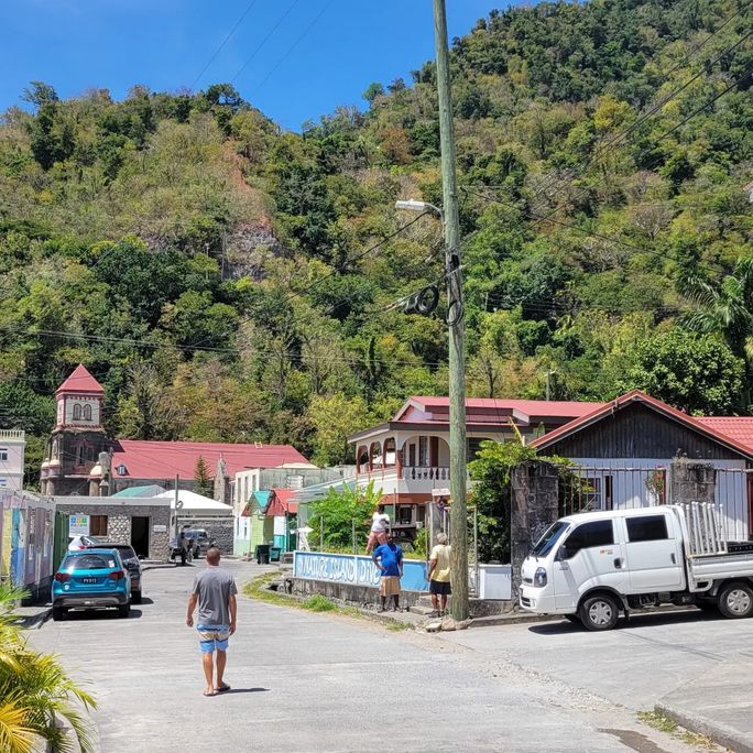 Travelers to Dominica can now complete immigration forms online. Travelers to Dominica can now complete immigration forms online.