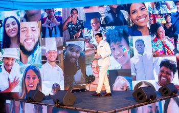 Dominicana smiles at you launch