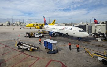 plane, delta, spirit, airport, tarmac, 