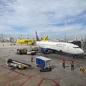 plane, delta, spirit, airport, tarmac, 