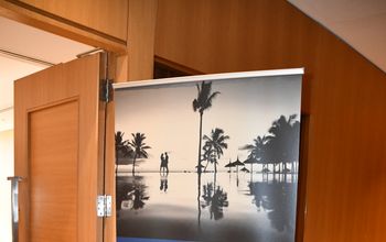 LUXE by TTAND signage