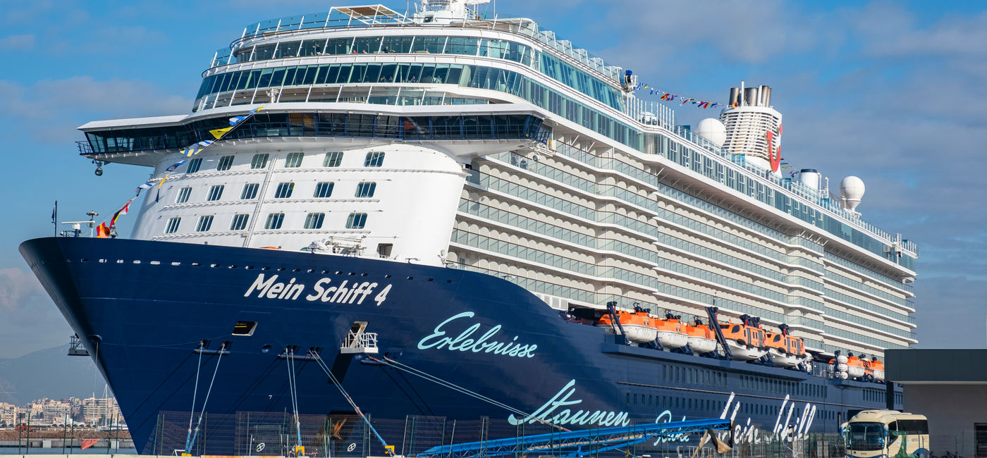 Image: Mein Schiff 4 (Photo Credit: Adobe Stock)