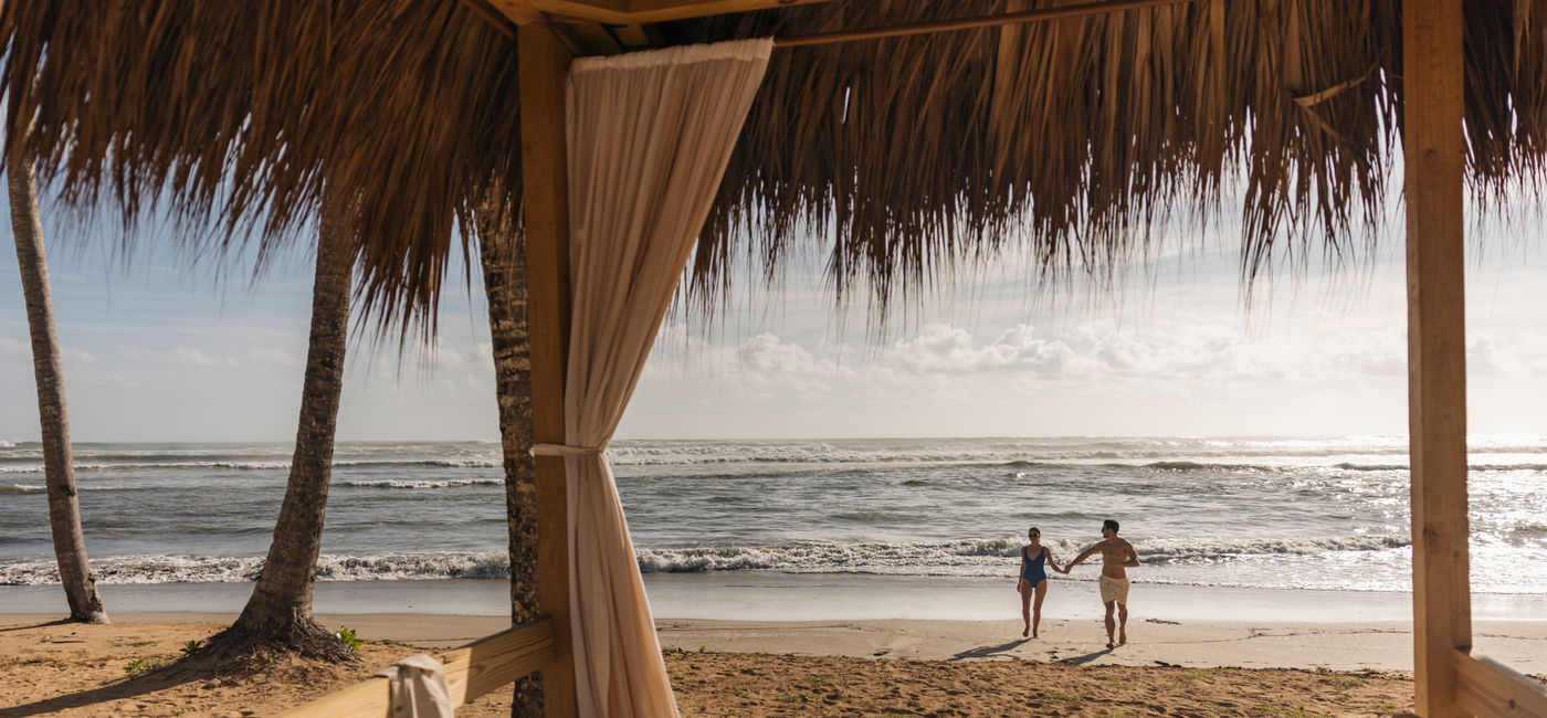 Image: Oceanfront cabana (Photo Credit: Marriott)