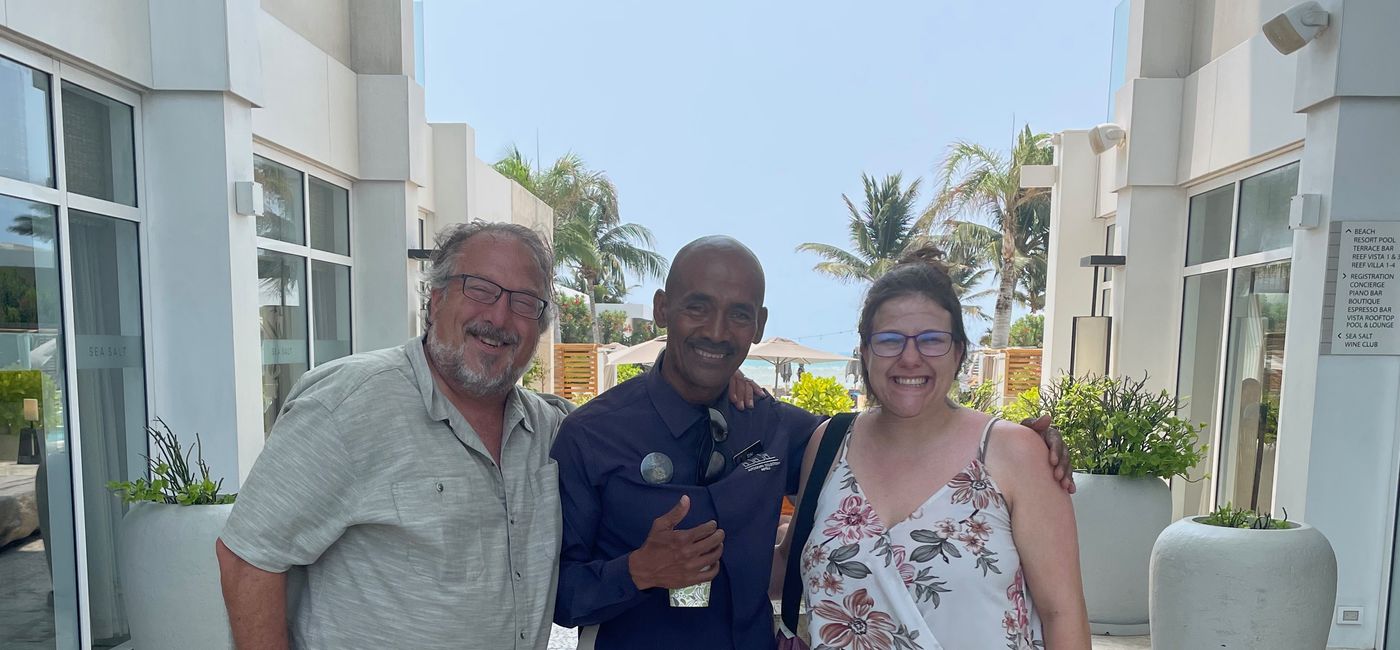 Image: From left: TravelPulse Canada's Bruce Parkinson with the dynamic Eric from the Alaia in Ambergris Caye and Tanya Vigeant. (Photo Credit: Bruce Parkinson)