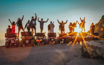Social Travel with Contiki