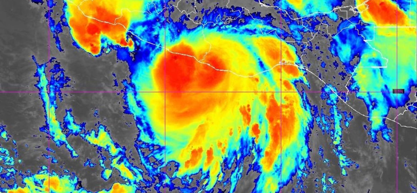Image: Ouragan Erick (Source: NOAA)