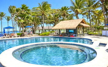 Swim up bar, Coconut Bay Beach Resort and Spa