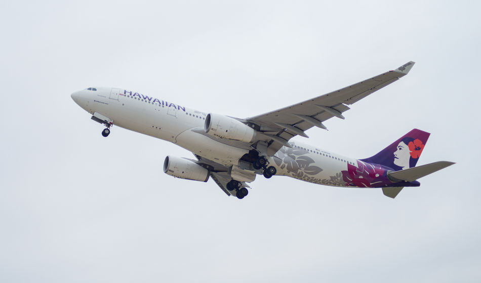 Hawaiian Airlines Airbus A330 taking off from Texas&#39; Austin-Bergstrom International Airport.
