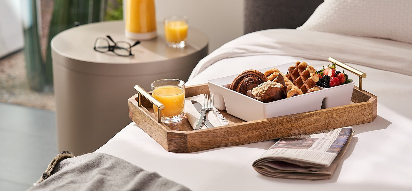 Image: The new sustainable serveware eliminates the need for cling wrap for room service breakfast (Photo Credit: Norwegian Cruise Line)