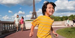 Despite the ease of staying in one place, many families prefer and active vacation.
