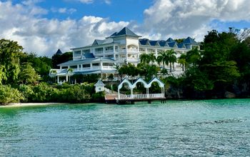 Cayo Levantado Resort from the water