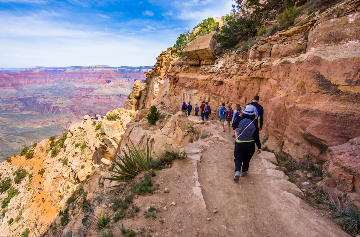 10 Iconic Attractions Around The United States 