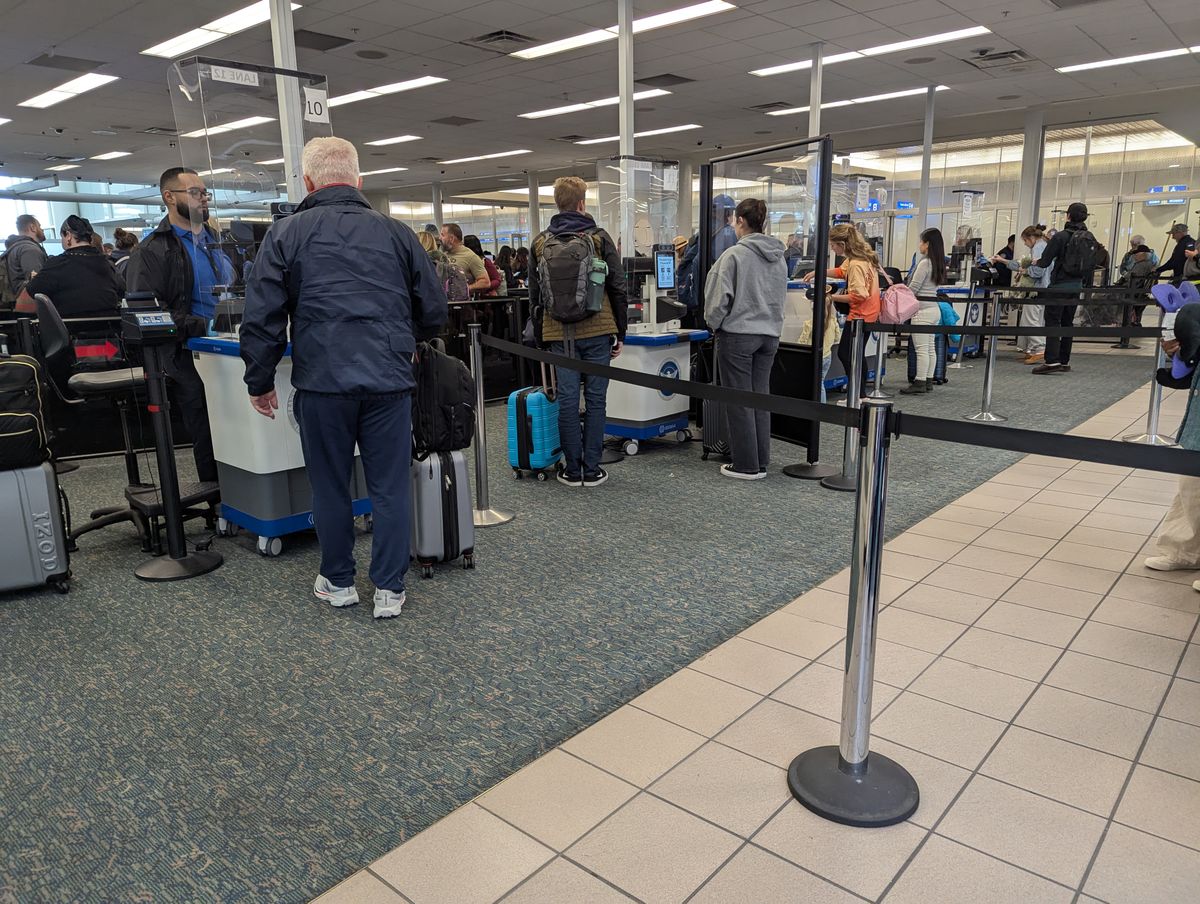 Travel Industry Reacts as Government Shutdown Ends, Flight Reductions Continue