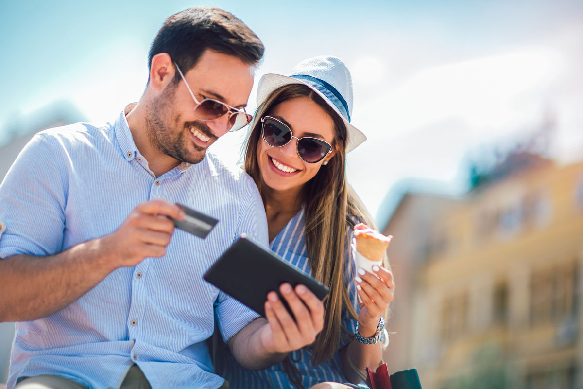 The Tipping Point Survey: Where Canadians Stand on Travel Loyalty Programs