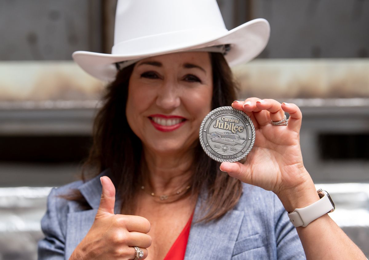 嘉年华邮轮公司总裁克里斯汀·达菲和其他旅游业领袖入选《福布斯》50位50岁以上人士榜单