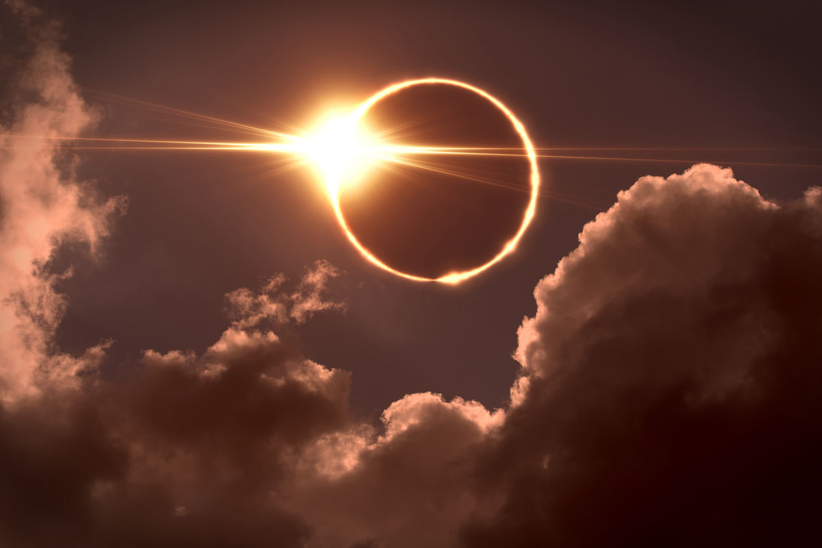 Alaska Airlines Highlights Flight Options for Total Solar Eclipse