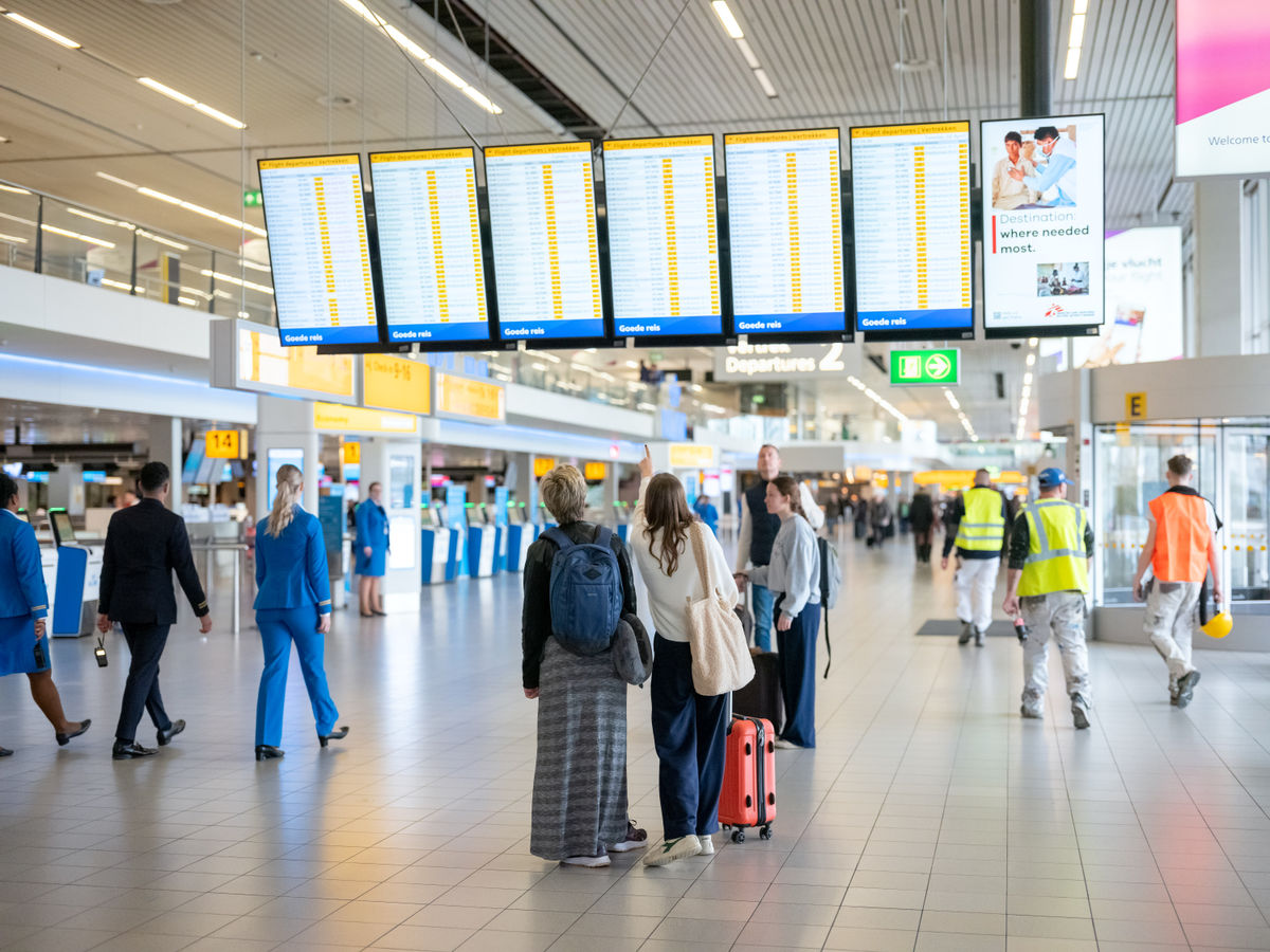 Europe Won't Suspend EES Despite Summer Travel Delays