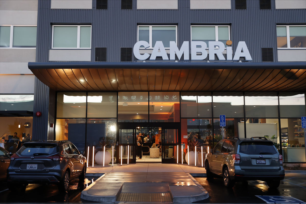Alternative Inns Carries on to Increase Its Upscale Offerings With New Cambria Resort Burbank Airport