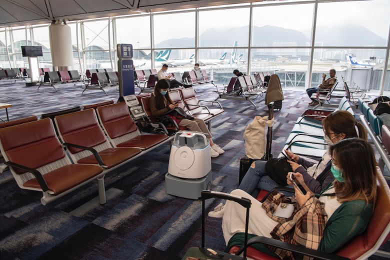 HKIA’S sterilising robots keep the terminals clean with 360-degree disinfectant sprays, state-of-the-art air filters and floor vacuuming