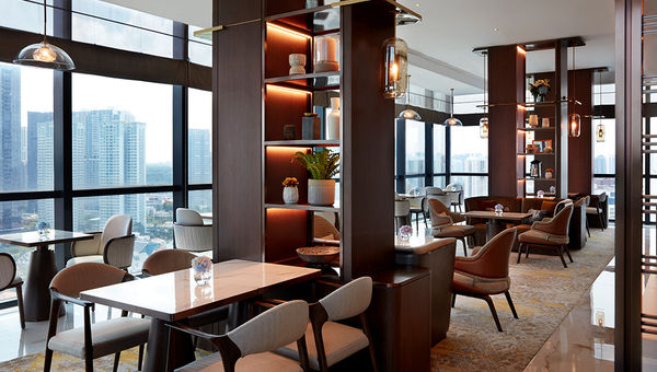 The Momentum Club Lounge offers plenty of room for casual business meetings, and can also serve as the day’s workspace.