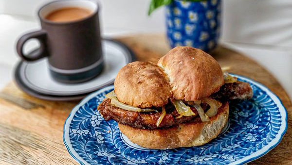 The humble Portuguese pork bun, also available in beef steak version (prego), both best paired with a cup of tea. The humble Portuguese pork bun, also available in beef steak version (prego), both best paired with a cup of tea.