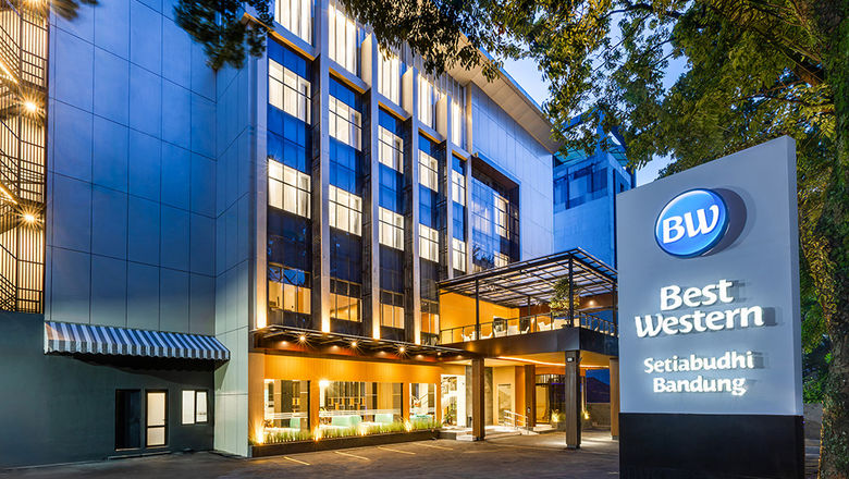 Best Western Setiabudhi Bandung is a charming gateway to Bandung's attractions including volcanoes, art enclaves, and Javanese cuisine.