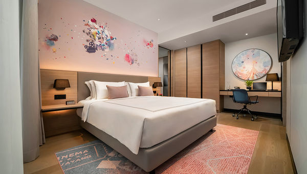 Get inspired by colourful rooms and artfully designed spaces at Capri by Fraser, Bukit Bintang. Get inspired by colourful rooms and artfully designed spaces at Capri by Fraser, Bukit Bintang.