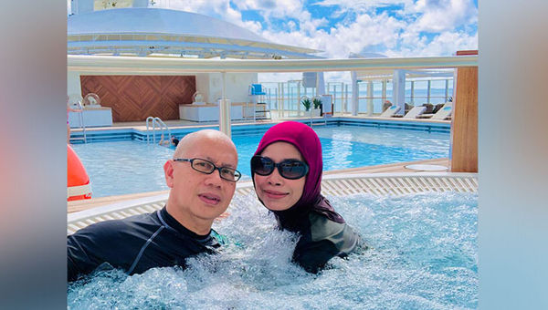 Noormah and her husband, Idris Bin Abdul Rashid, enjoying the privacy and exclusive services that come along with a stay in the Palace Suite.