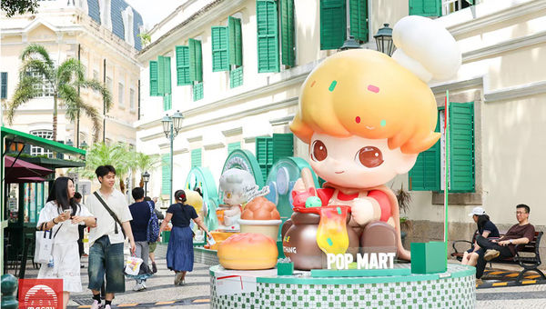 Pop Mart Macao Citywalk features popular characters at limited-time photo spots across Macao’s neighbourhoods. Pop Mart Macao Citywalk features popular characters at limited-time photo spots across Macao’s neighbourhoods.